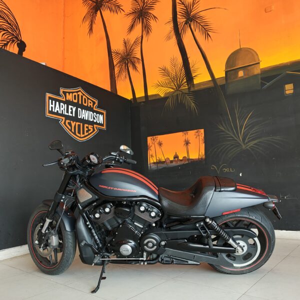 HARLEY DAVIDSON - Night Rod - Image 2